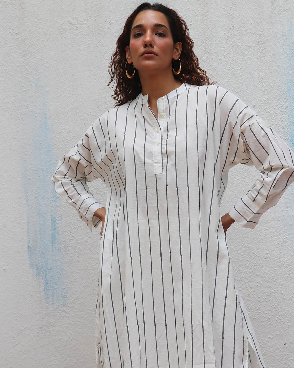 Coconut FrosÃ© Handblock Printed Cotton Kurta Set - Mono - Image 11