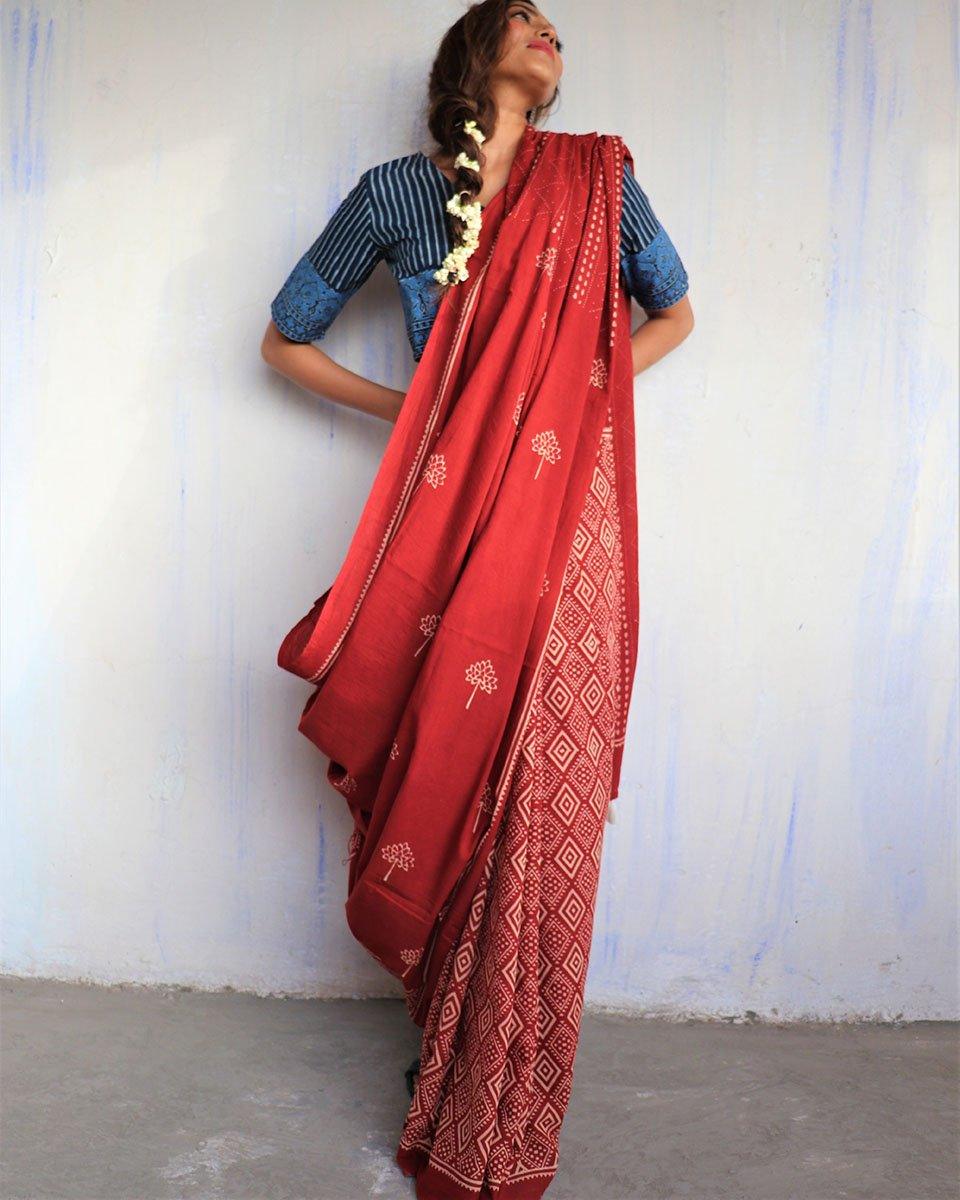 Marron Blockprinted Cotton Mul Saree - God - Image 4