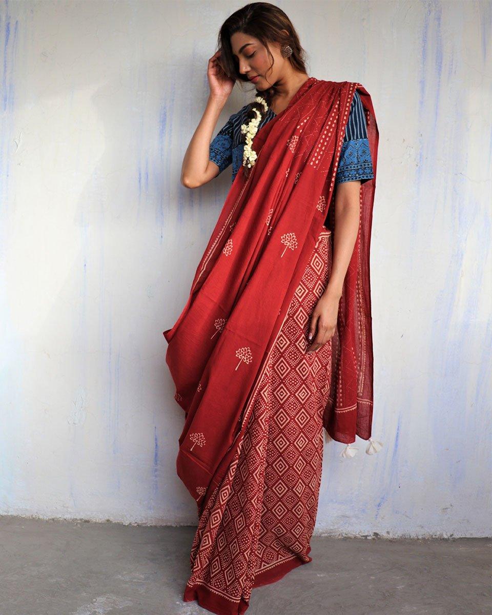 Marron Blockprinted Cotton Mul Saree - God - Image 5
