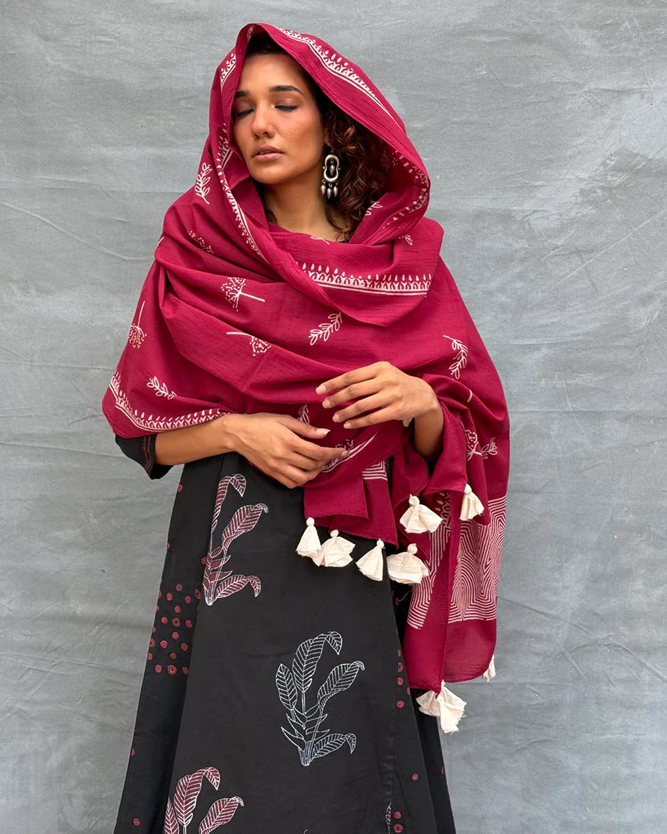 Flicker of Fireflies Blockprinted Cotton Dupatta - Image 10