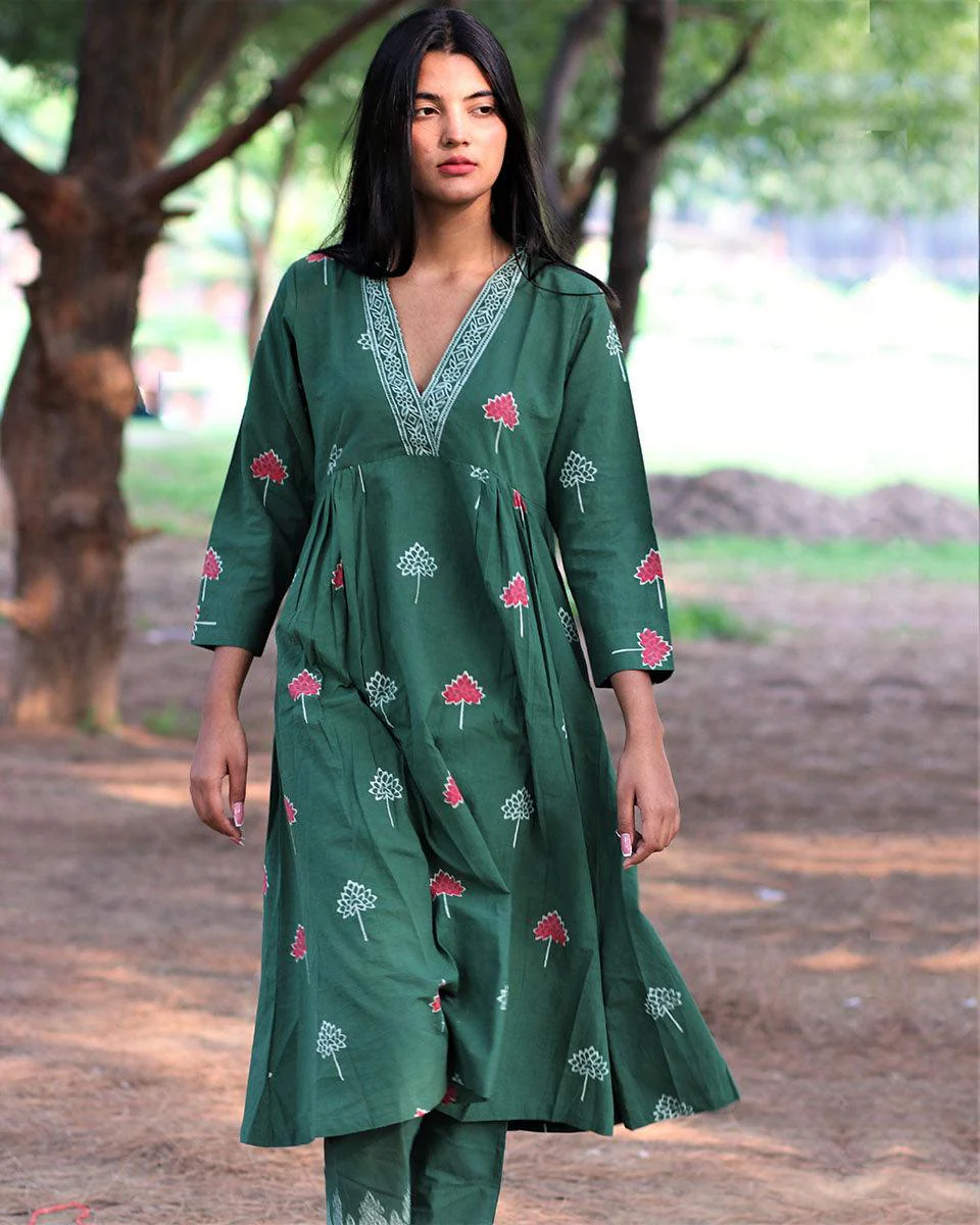 Green Handprinted Pure Cotton Kurti Set Of 2-Slow - Image 4