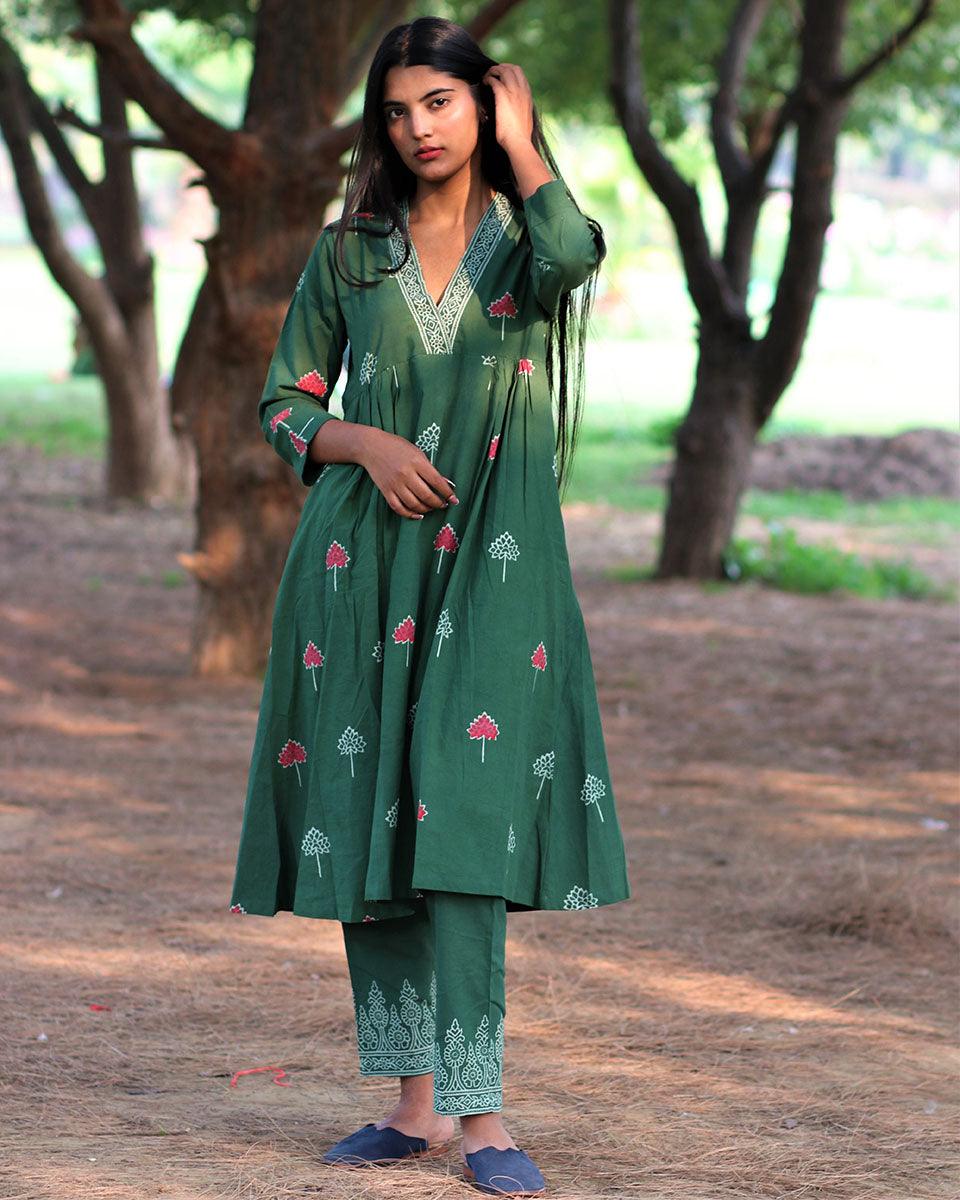 Green Handprinted Pure Cotton Kurti Set Of 2-Slow - Image 6