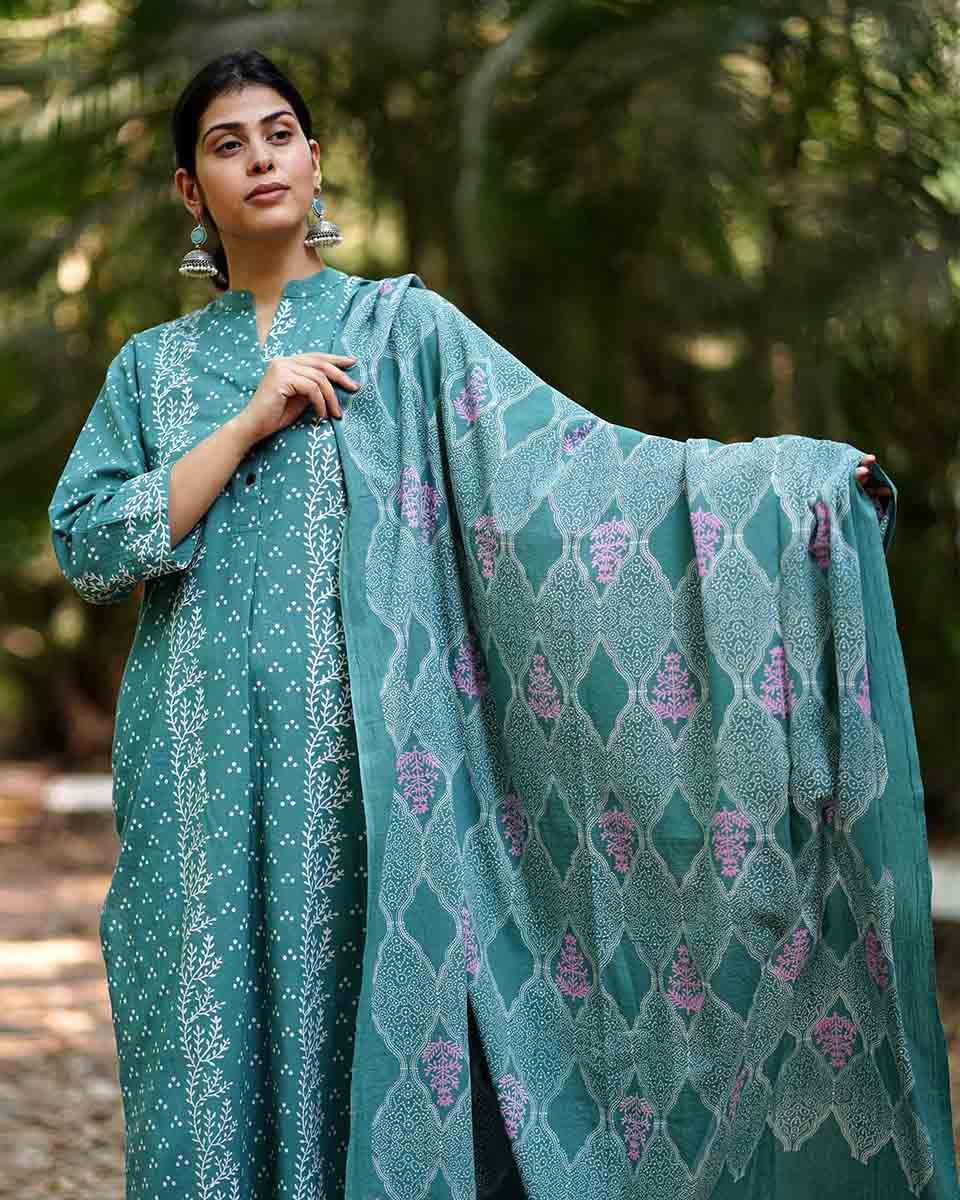 Kiss of the Carnation Teal Green Block Printed Dupatta - MMG - Image 4