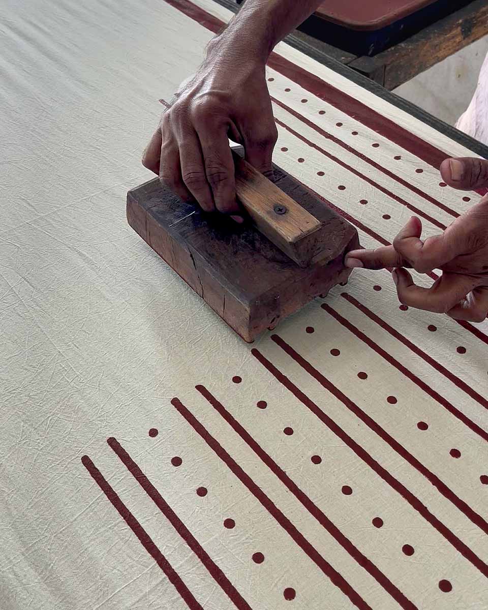 Bhanwar Si Tu Ivory Block Printed Cotton Kurta Set - WW - Image 3