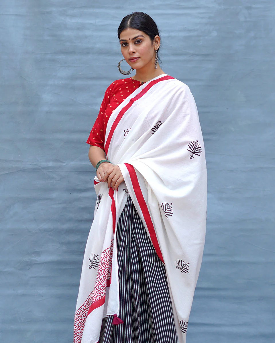 Moon & Mist Black & White Handblock Print Cotton Saree - MIS - Image 13