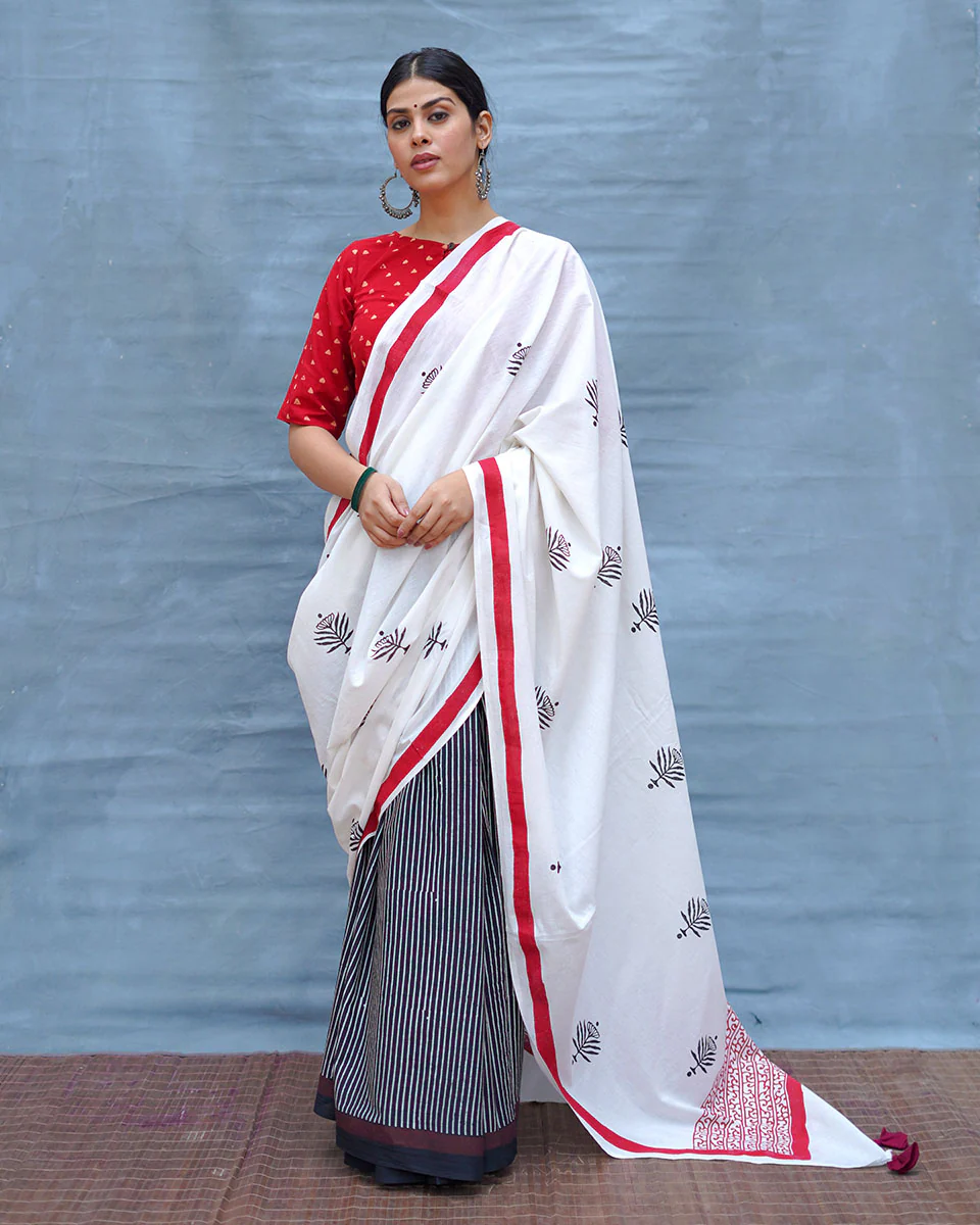 Moon & Mist Black & White Handblock Print Cotton Saree - MIS - Image 5