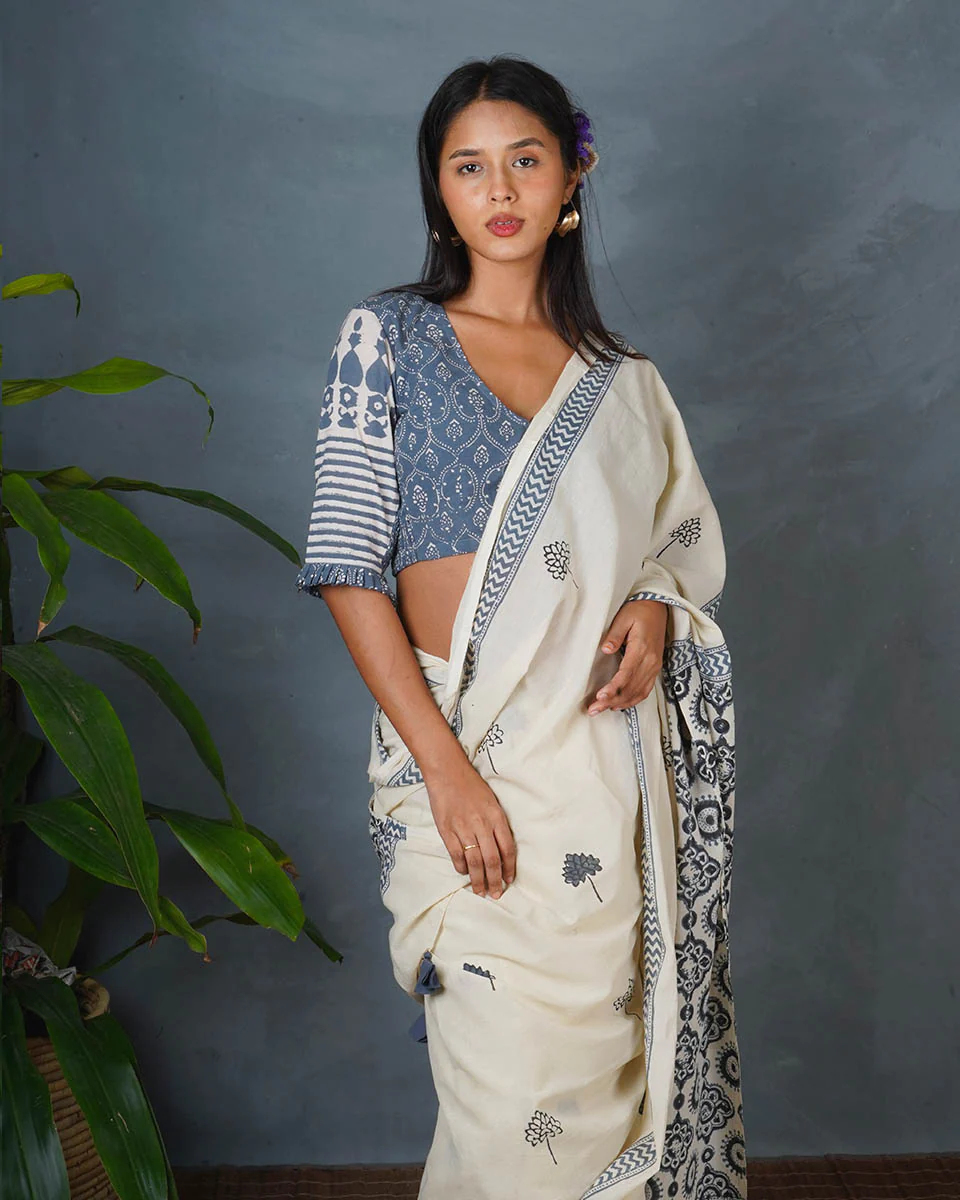Quiet Cloud Ivory Block Printed Saree - BMS - Image 3
