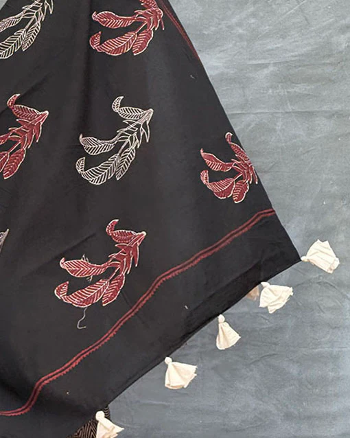 Raindrop Black Block printed Cotton Saree - Image 5