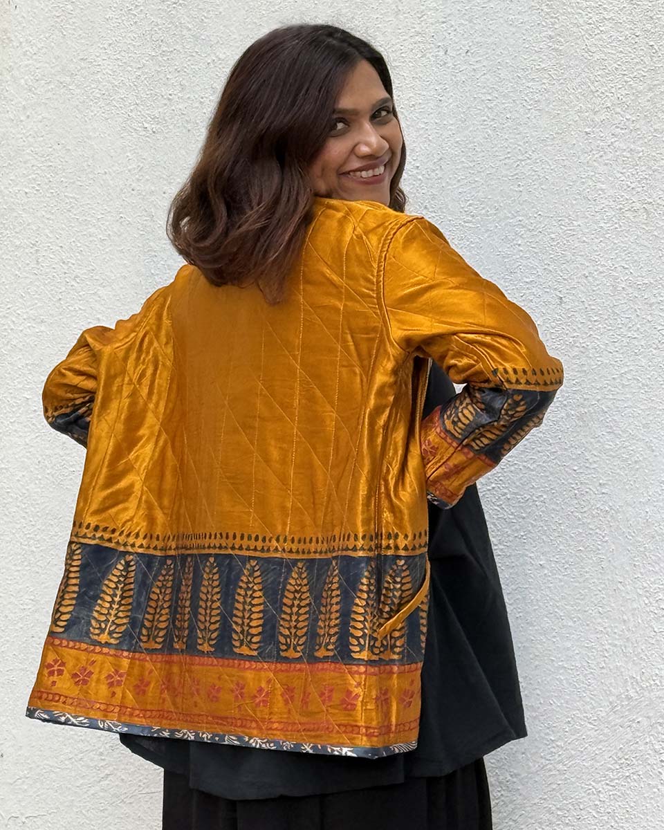 Softember Mashru Silk Reversible Quilted Jacket - Image 6