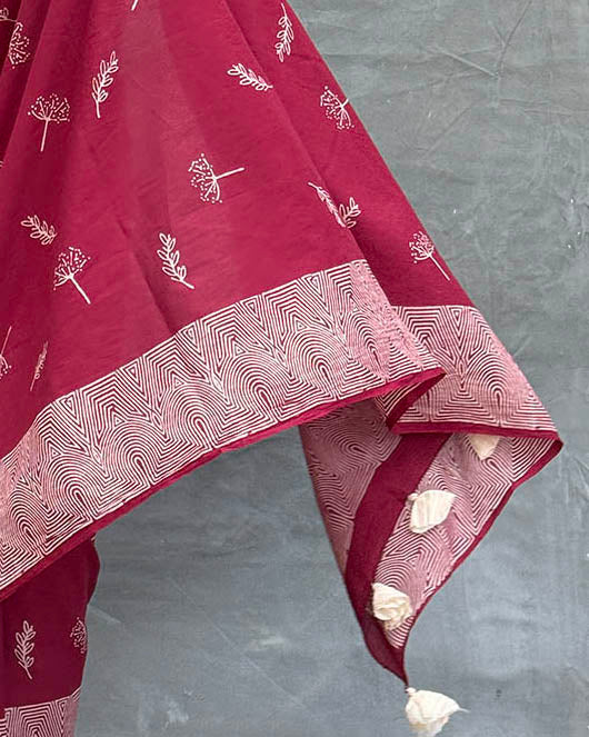 Wings over Waters Blockprinted Cotton Saree - Soil - Image 4